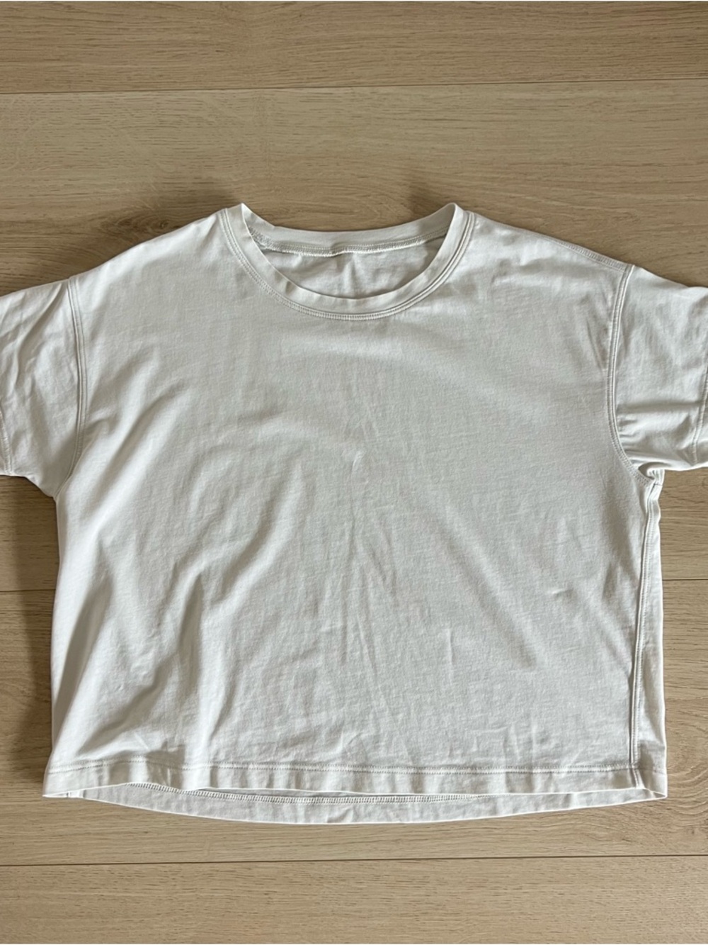 Lululemon Cates Tee in Bone Size 2